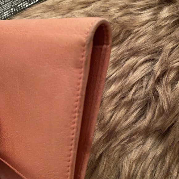 Chanel Wallet gently used - Picture 4 of 5